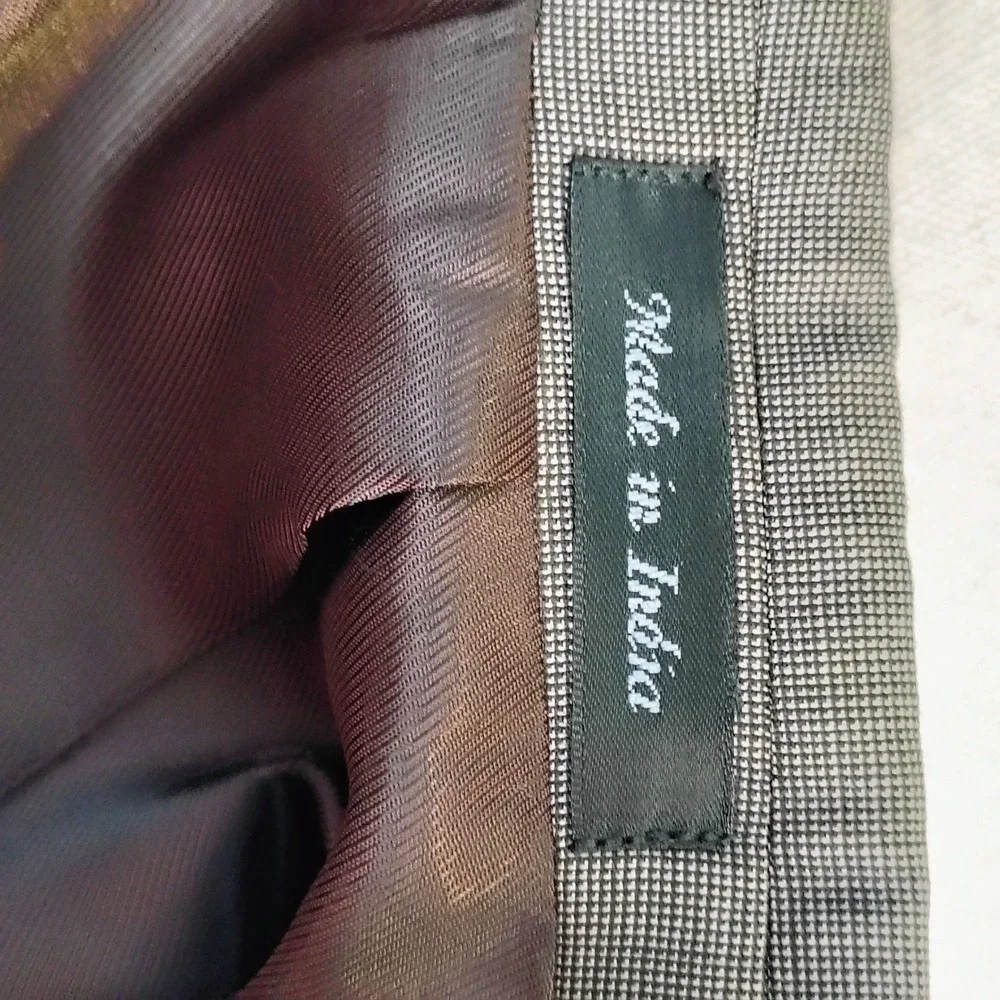 Calvin Klein Mens 42R Suit Brown Sharkskin Two Button Formal Business Wear